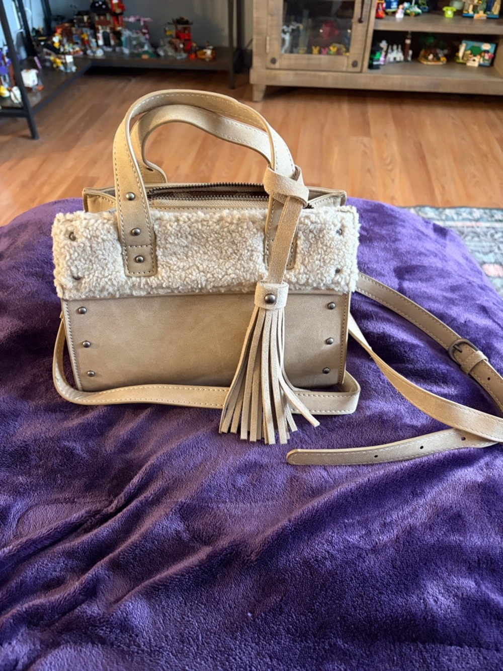 Wrangler Beige Sherpa Trim Crossbody Tote with Tassel